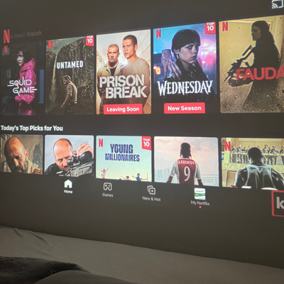 BEAM PROJEKTOR 2.0-WiFi & Bluetooth med 4K HD Support